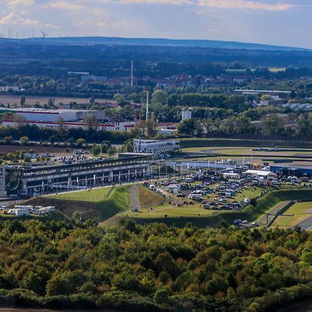 Hotel Motorsport Arena Oschersleben Bagian luar foto